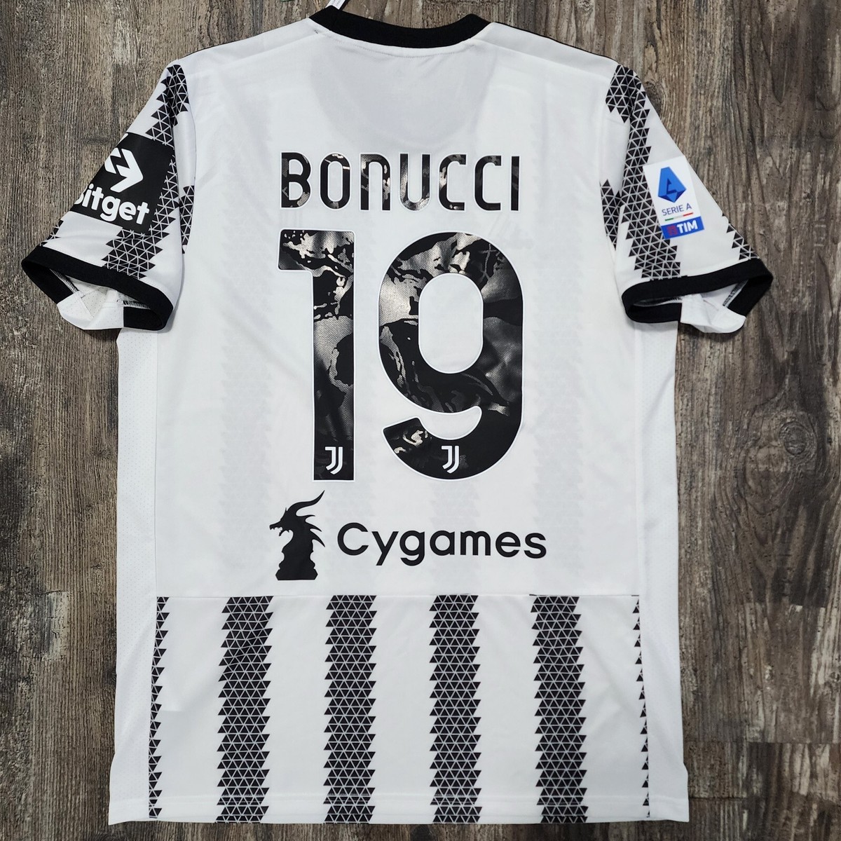 adidas Juventus ユニフォーム　20/21 ホーム 150サイズ adidas Juventus ユニフォーム 20/21 ホーム 150サイズ Amazon