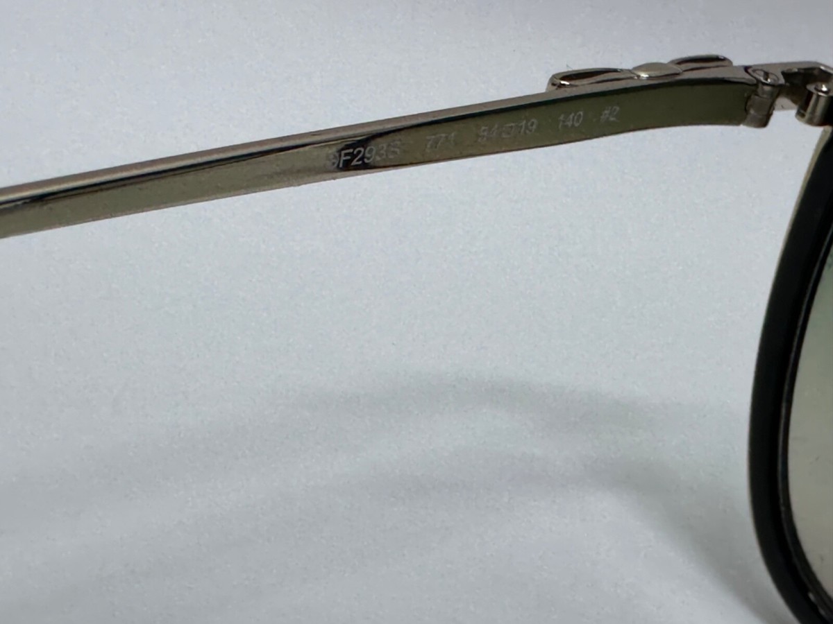 Salvatore Ferragamo Grey Gradient Lens Women display picture 1
