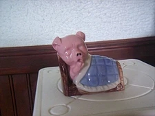 2000 Retired Wade PRISCILLA THE PIG from the Comic Animal Figurines Series