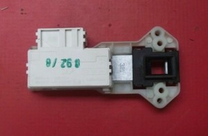 Waschmaschine HOTPOINT WT5401P TÜRSCHLOSS