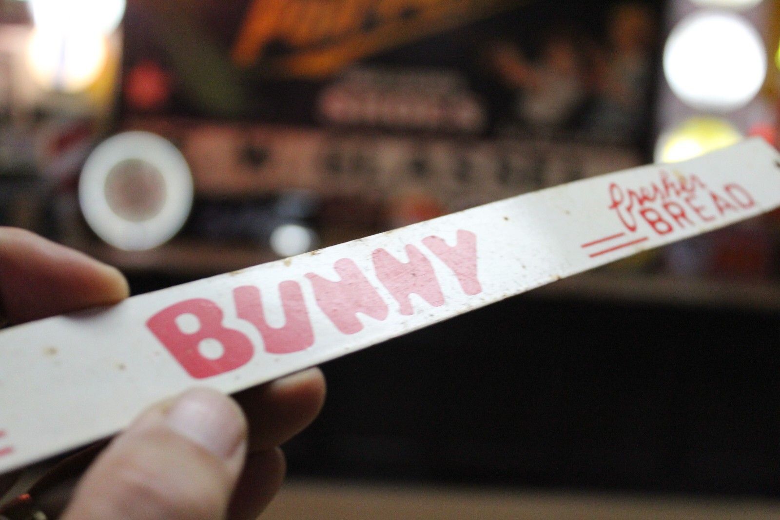 RARE 1950s BUNNY BREAD FRESHER CAKES DEALER PAINTED METAL STRIP SIGN