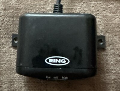 Ring RMS2 zwei 12V Steckdosen Auto Adapter mit Batterieanalysegerät für Dash Cams,...