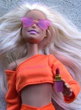 Zuru Mini Brands Fashion Series 4 Butterfly Sunglasses Lip Stick