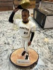 Roberto Clemente Figurine Vintage Pittsburgh Pirates 7 Inch tall — photo 5