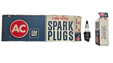 AC # 44 "Fire Ring" Spark Plugs NOS Set of 8 Original with 4 Equal Green Rings