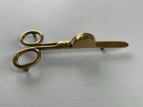 Vintage Candle Scissor Snuffer Wick Cutter Shiny Brass with 3 Leg Stand - Picture 2 of 7