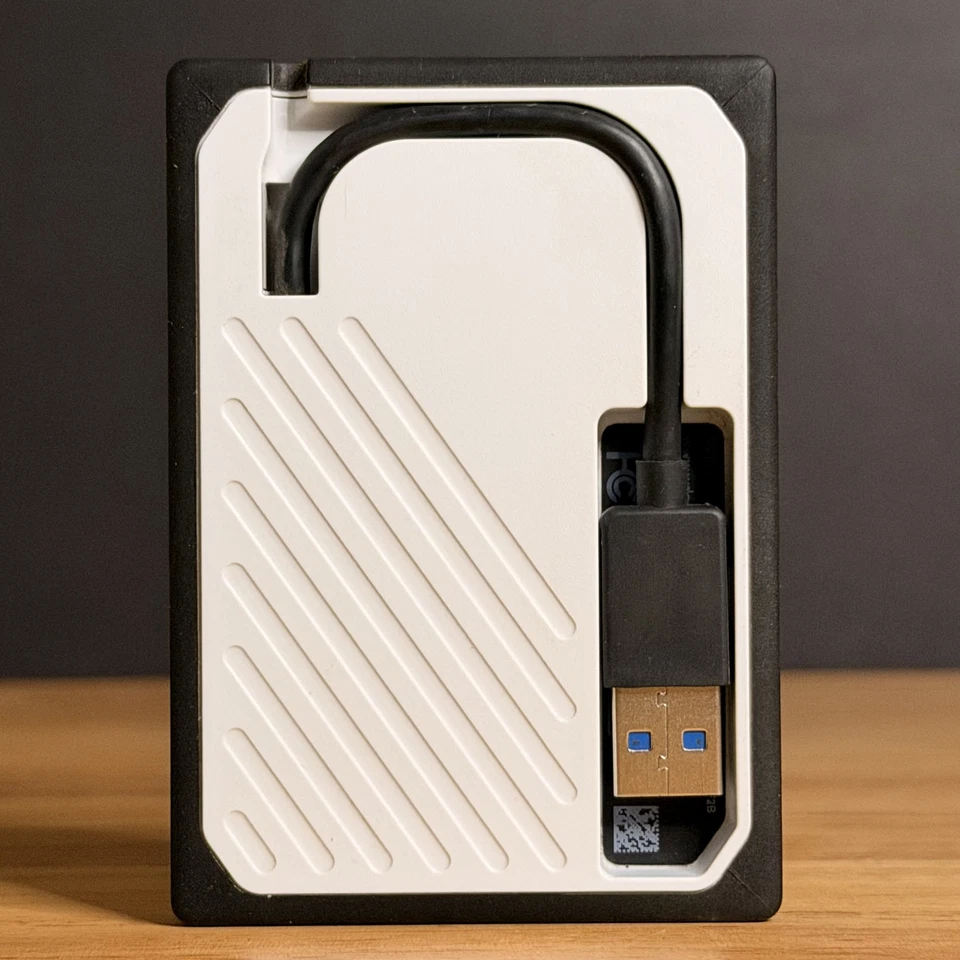 WD Gaming Drive Accelerated 1TB Portable SSD for Xbox One WDBA4V0010BWB ⚠️TESTED - Image 2 of 4