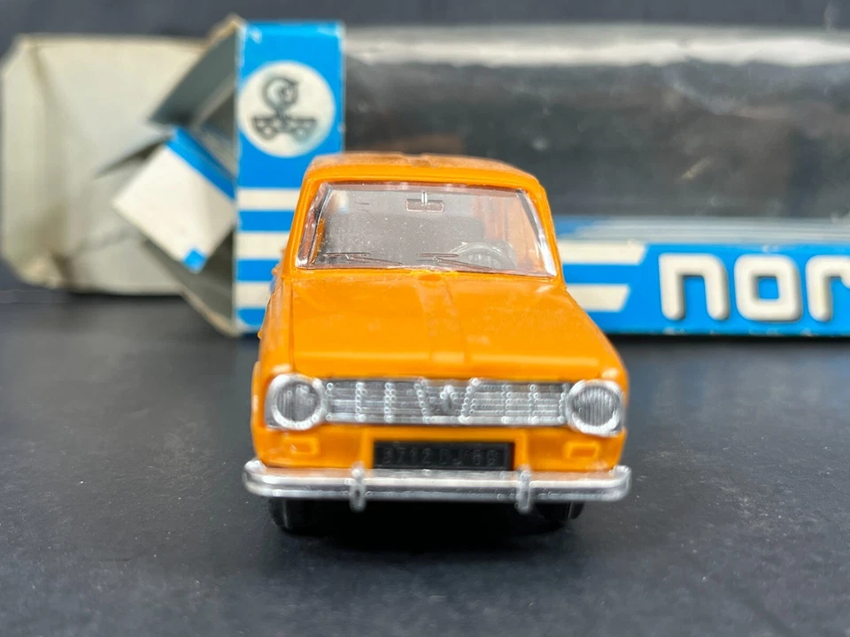 Norev Serie Luxe Plastigam Renault 6 D 162 Raro De Colección Plástico Hecho en Francia 1:43 Foto 3 de 4