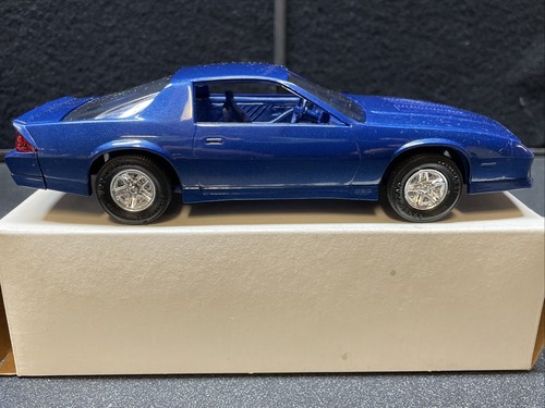 AMT ERTL 1987 CHEVROLET CAMARO Z-28 DARK BLUE 1:25 DEALER SHOWROOM PROMO 6104EO - Picture 5 of 24