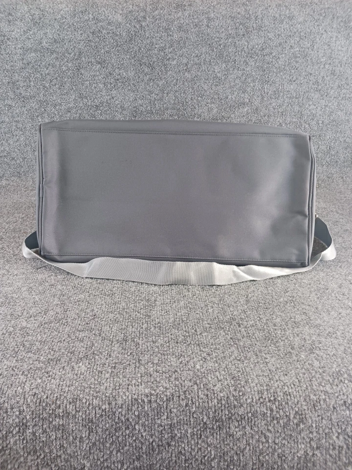 BOLSO DE LONA PACO RABANNE INVICTUS CON CORREA Y ASAS GRIS Foto 4 de 4