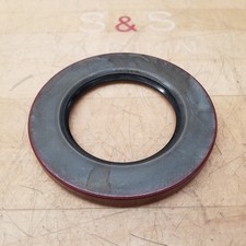 National Seal 455328 Nitrile Oil Seal, 3 1/4" Bore, 5 1/4" OD, 1/2" Width - USED