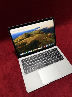 Apple MacBook Air 13.3'' (128GB SSD, Intel Core i5, 1.6GHz, 8GB RAM) Laptop