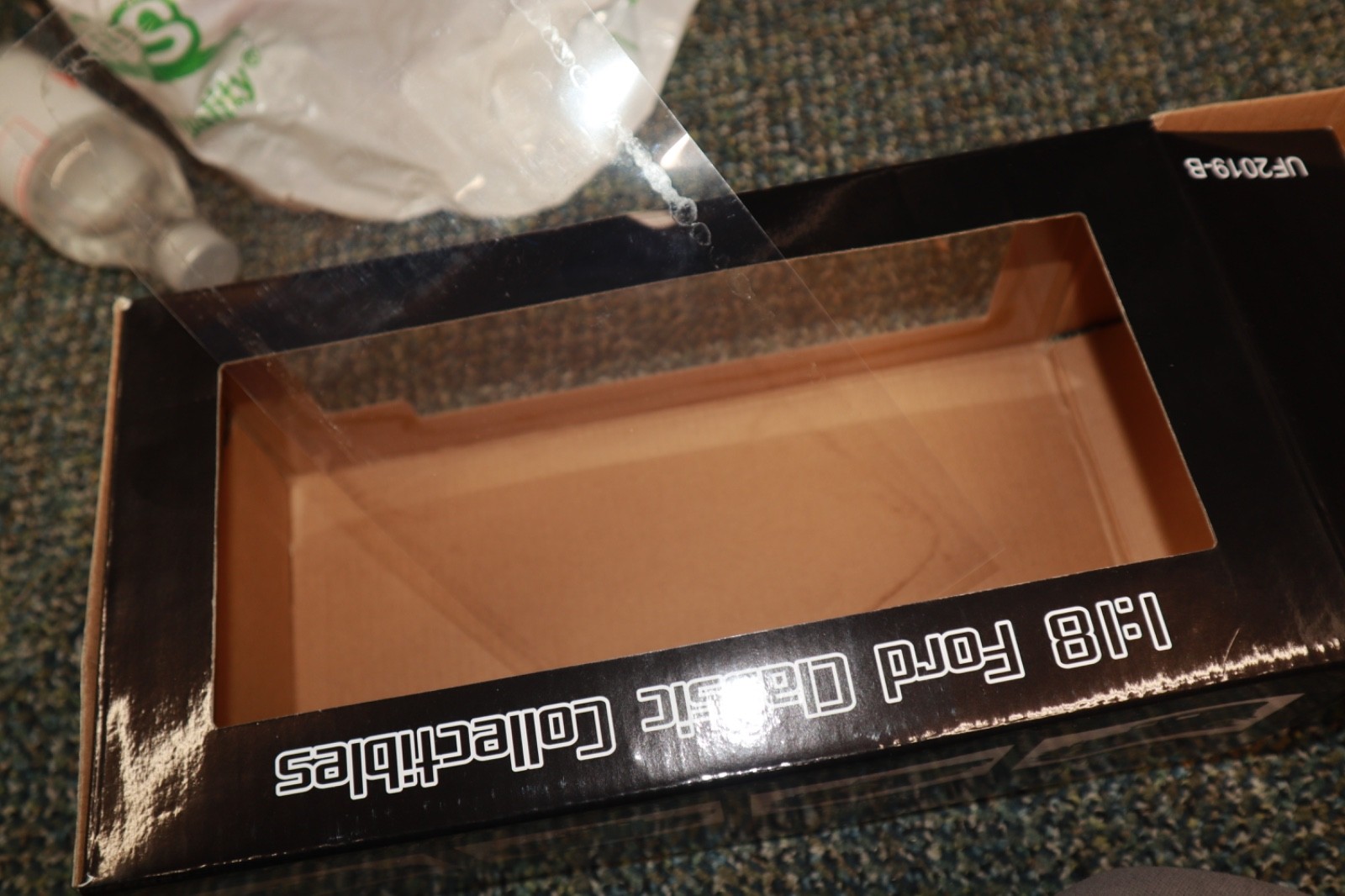 1931 Ford Model A Roadster Car in Black 1/18 by Sun Star # 6183