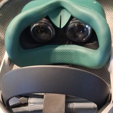 Teal, White, Gray VR Carrying Case & Protecti...