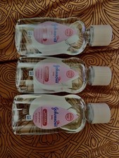 Johnson's Baby Oil, Pure Mineral Oil to Prevent Moisture Loss, SET of 3