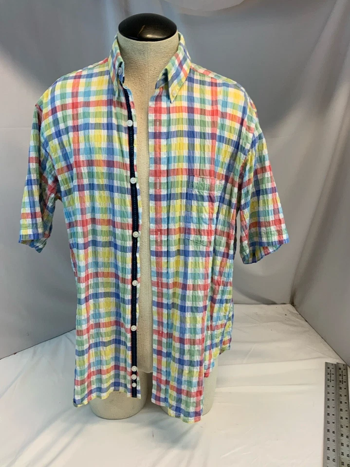 Camisa masculina Tailorbyrd Seersucker SS botão L azul amarela vermelha algodão YGI H1-24 - Imagem 2 de 4