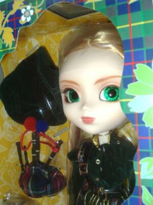 プーリップ クラツィーア Pullip Craziia F-560 キルト Amazon | 正規品 プーリップ クラツィーア Pullip Craziia doll