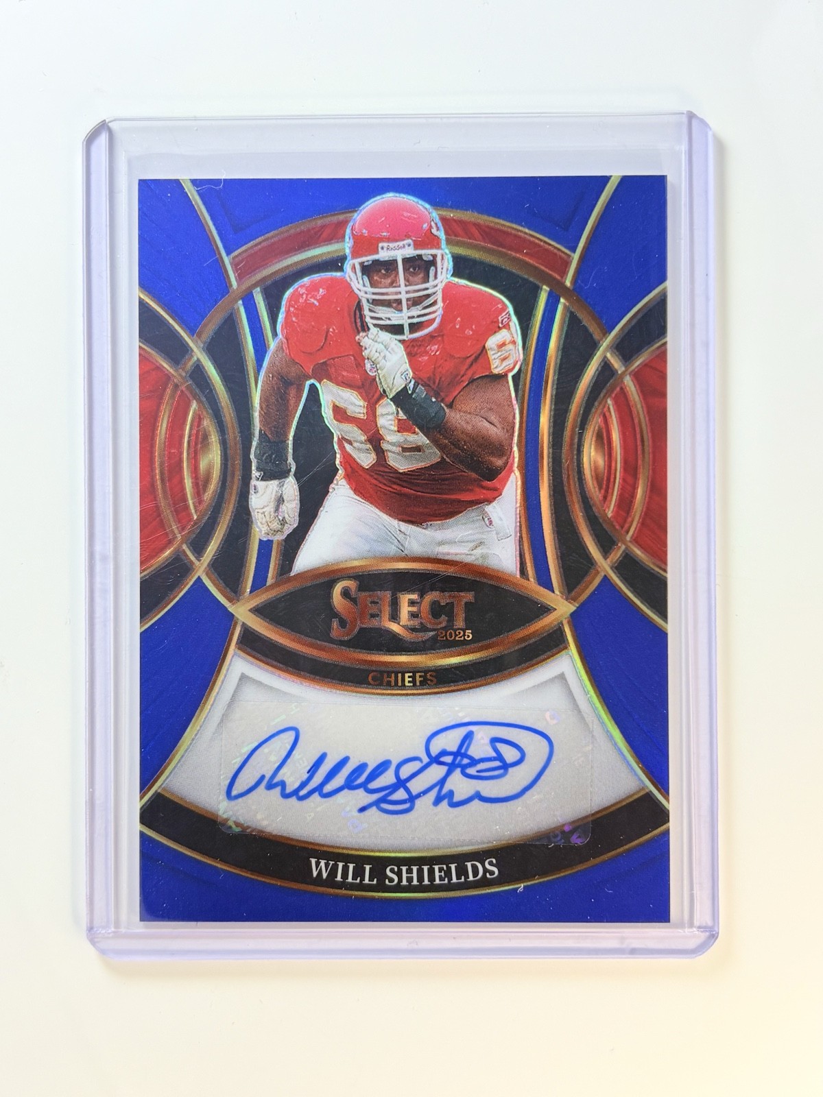 2025 Panini Select - Signatures Will Shields #SP-WSS Blue Prizm /149 (AU)
