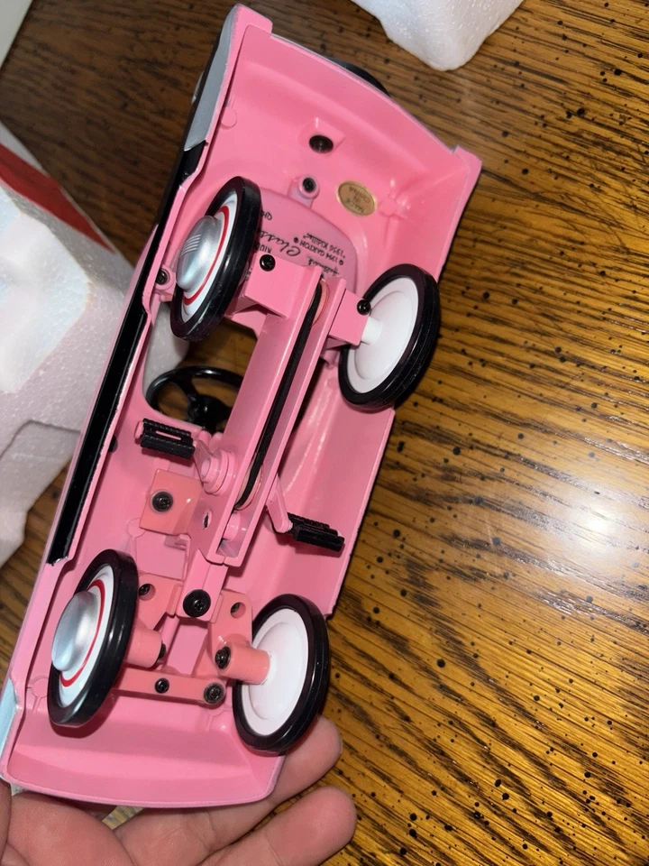 Garton Kidillac 1956 Hallmark Kiddie coche a pedales clásicos con caja rosa Cadillac Foto 2 de 4