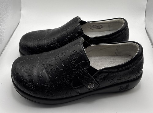 Alegria Kara Embossed Floral Clogs In Black Size 38 Shoes Excellent!