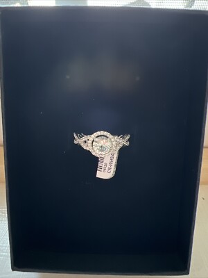 Kay Jewelers Lab Created White Sapphire Halo Center Ring size 7 New In Box
