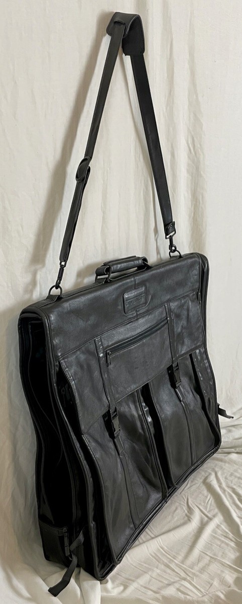 GIVENCHY, Des'd FRANCE, KINGPORT, Korea”, 2” zip exp, black GIVENCHY, Des'd FRANCE, KINGPORT, Korea”, 2” zip exp, black