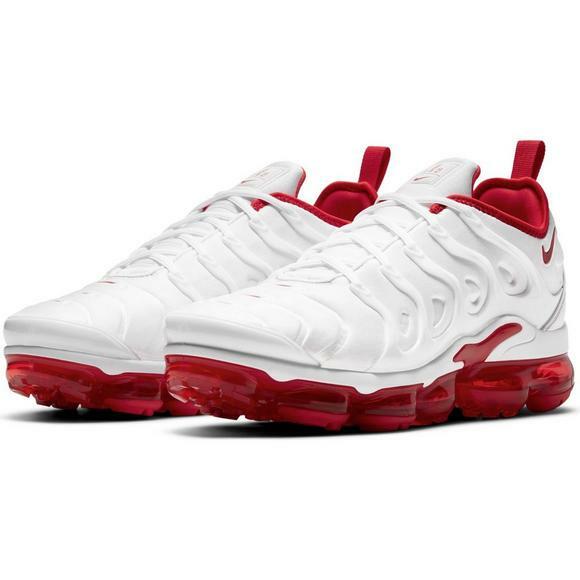 all white vapourmax plus