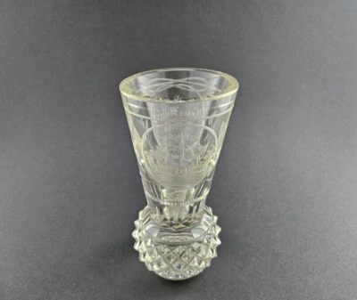 Freimaurer - Logenglas / Kanone mit Logenzeichen Segelschiff, dat. 1892-1917. - Bild 1 von 4