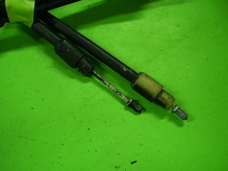 Juego de pares de cables de freno de estacionamiento trasero izquierdo derecho OEM 02 MERCEDES C240 Foto 2 de 4