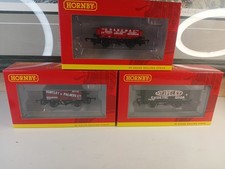 HORNBY 'OO' GAUGE RAKE OF  ASSORTED WAGONS