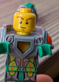 Lego Aaron 70325 Flat Silver Visor Nexo Knights Minifigure