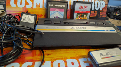 Atari 2600 VCS Videospielsystem (komplett + 2 Games) works Classic 8-bit