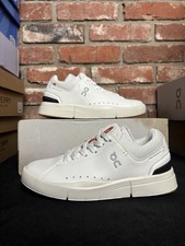 Size 5W - On The Roger Advantage brand New or...