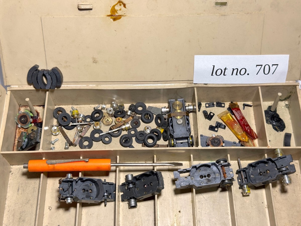 8pc+ Runner 1960s Vintage Aurora TJet Thunderjet Original Box HO