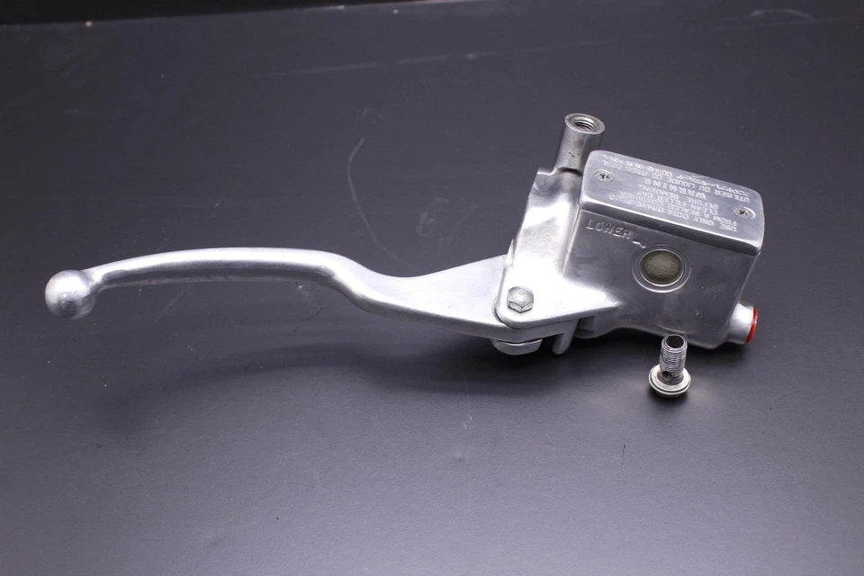 Cilindro maestro de freno delantero 95 Suzuki Intruder 800 OEM R9.BX6 Foto 2 de 4