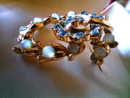 Vintage LOT "SPARKLING BEAUTIES" BRACELET , BROOCHES COLLECTION JADE MOONSTONE - Picture 17 of 18