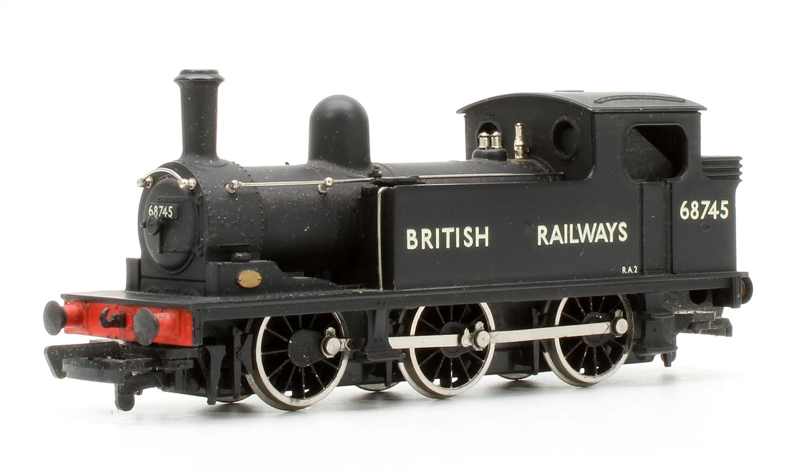 MAINLINE 'OO' GAUGE 37-055 BR BLACK CLASS J72 TANK LOCOMOTIVE