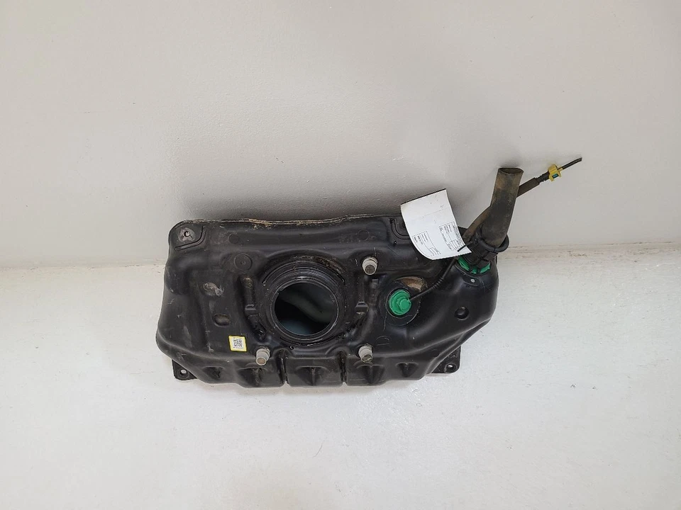 2012-2019 TOYOTA YARIS Fuel Tank Hatchback 11 Gal 12-19 7700152450 Foto 2 de 4