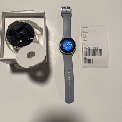 Samsung Galaxy Watch Active2 (Bluetooth GPS) 40mm Silver w/ Sport Band