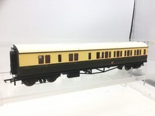 Hornby R4680A OO Gauge GWR Collett Bow Ended Corr Brake 3rd R/H Coach