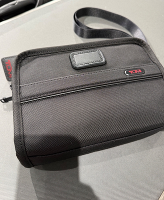 NEW Tumi GEN 4.3 EAST WEST 9.0” Sling Crossbody - Solid BLACK | eBay