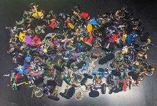 1x Used: Bulk HeroClix Figures: A Damaged w/o Card Singles - Heroclix