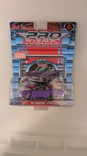 Maisto Pro Rodz '65 Pontiac GTO - with  Opening Hood 1:64 Purple