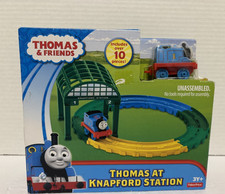 Thomas  Friends: Thomas at Knapford Station Playset Includes over 10 pieces NEW