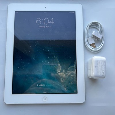 Apple iPad 2nd 16GB Rare iOS 7.0.4 White 9.7