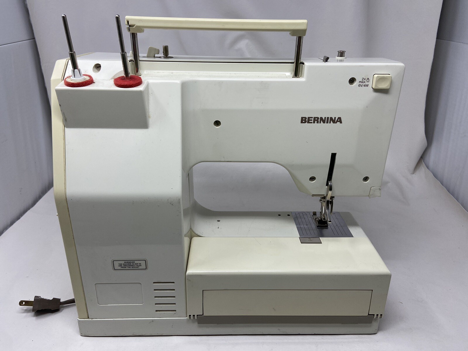 Bernina 1130 Sewing Machine w/ Case & Presser Feet Box Set Tools USED