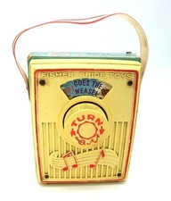 VTG Fisher Price Pocket Radio Music Box Pop Goes The Weasel 1972