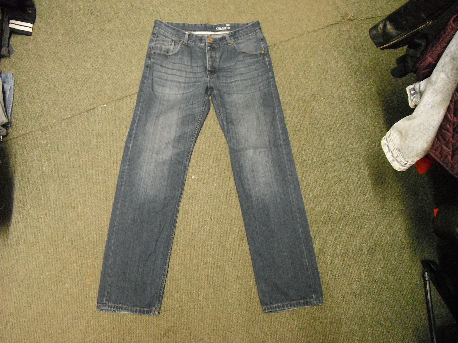 Picture 1 of 1