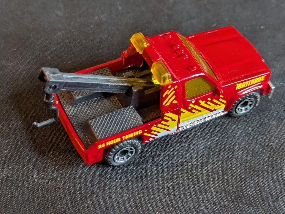 Vintage MATCHBOX GMC Wrecker red/Black 1987 - Image 2 of 4