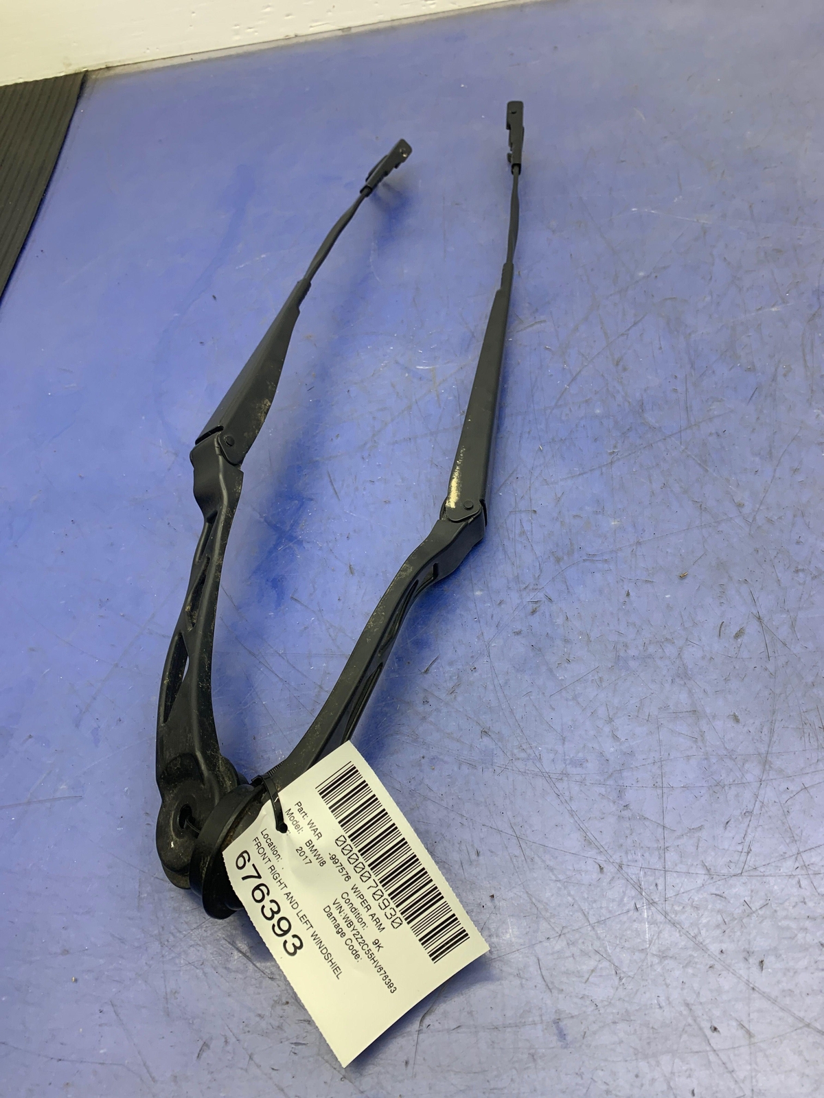 2014 - 2020 BMW I8 OEM FRONT RIGHT & LEFT WINDSHIELD WIPER ARM SET 61617322156